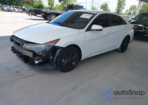 2023 Hyundai Elantra Sel z USA, uszkodzony, nr VIN 5NPLM4AG5PH102668